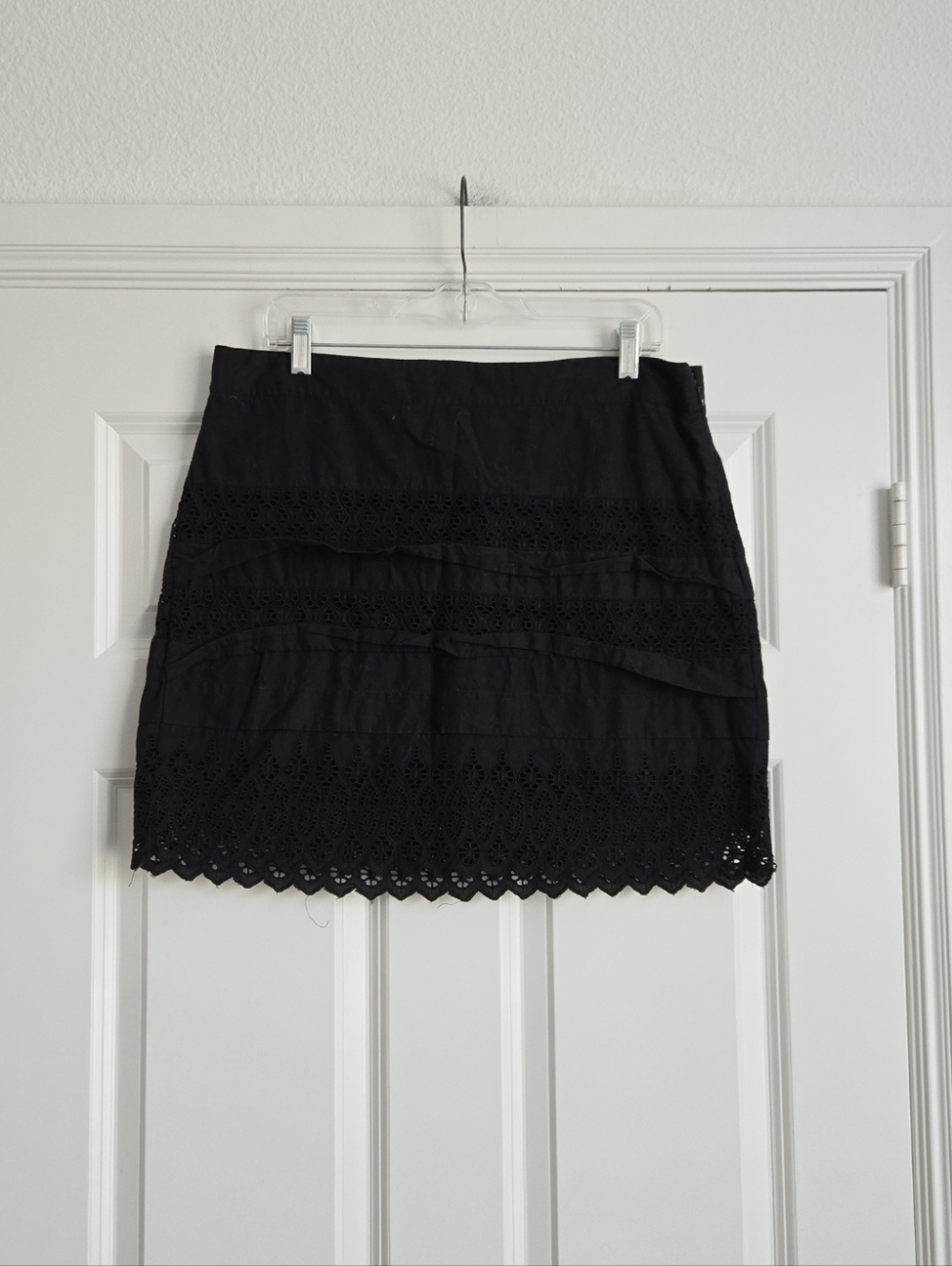 GAP Black Eyelet Tiered Mini Skirt